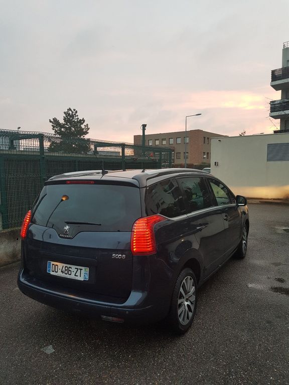 Taxi Vénissieux: Peugeot