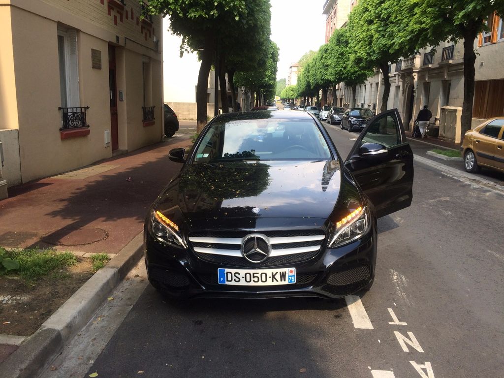 Mietwagen mit Fahrer Chasse-sur-Rhône: Mercedes