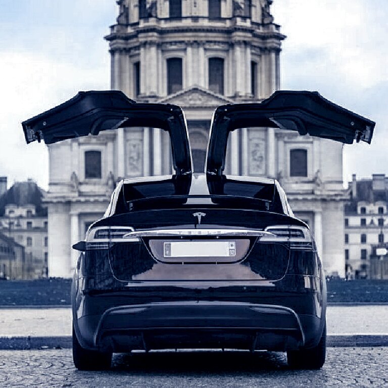 Taxi Bron: Tesla