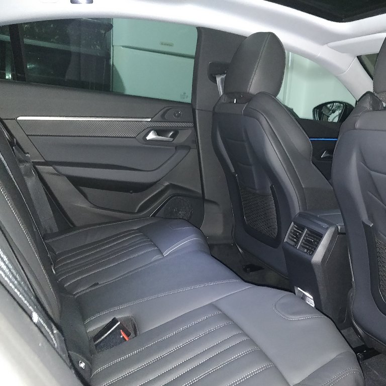 VTC Cambrin: Peugeot