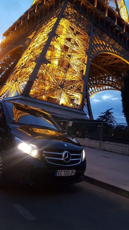 Mietwagen mit Fahrer Savigny-le-Temple: Mercedes