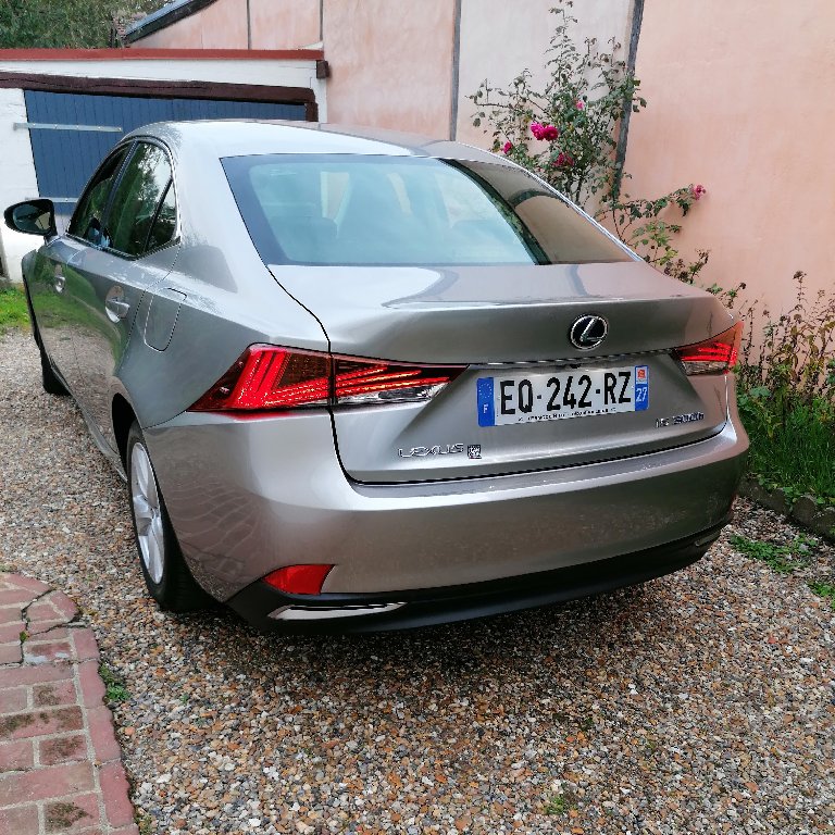 Taxi Neaufles-Saint-Martin: Lexus