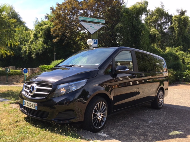 Mietwagen mit Fahrer Bondy: Mercedes