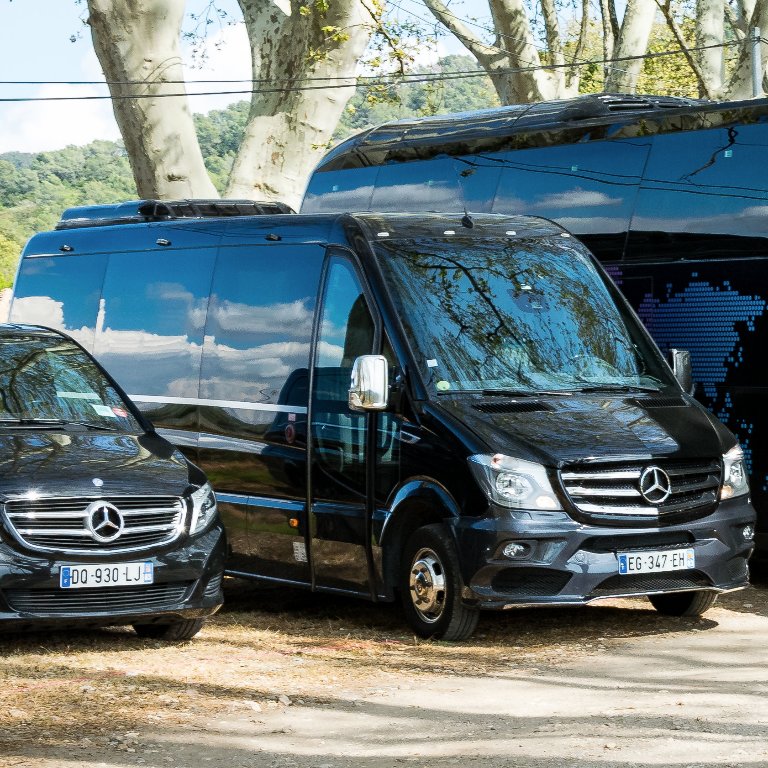 Reisbus aanbieder La Crau: Mercedes