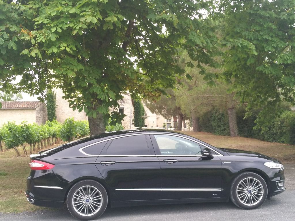 Mietwagen mit Fahrer Toulouse: Ford