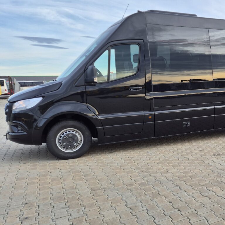 Coach provider Lézignan-Corbières: Mercedes