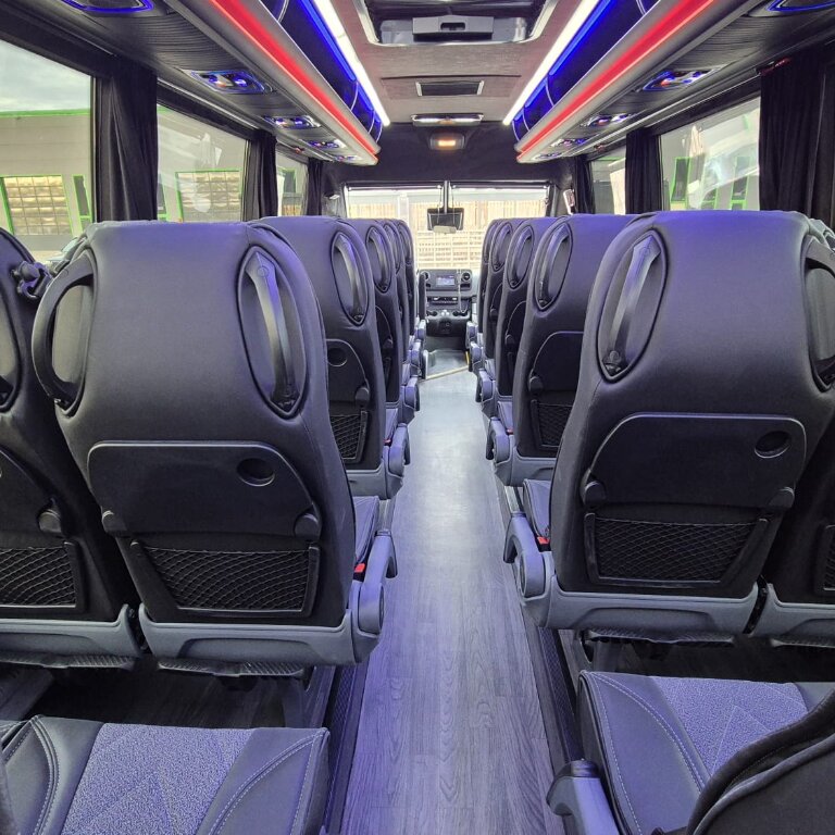 Coach provider Lézignan-Corbières: Mercedes
