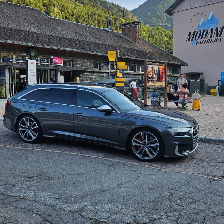 Taxi Villarodin-Bourget: Audi