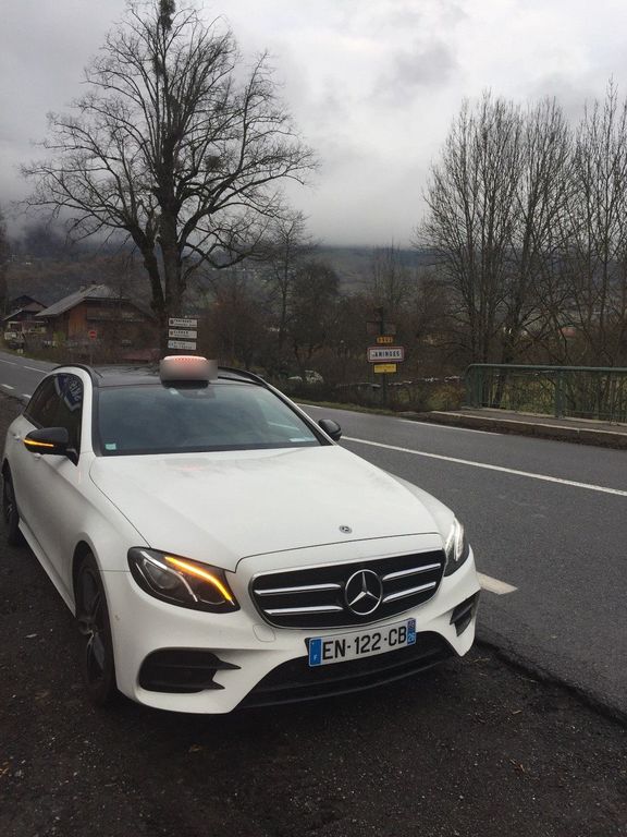 Taxi Châteauneuf-de-Galaure: Mercedes