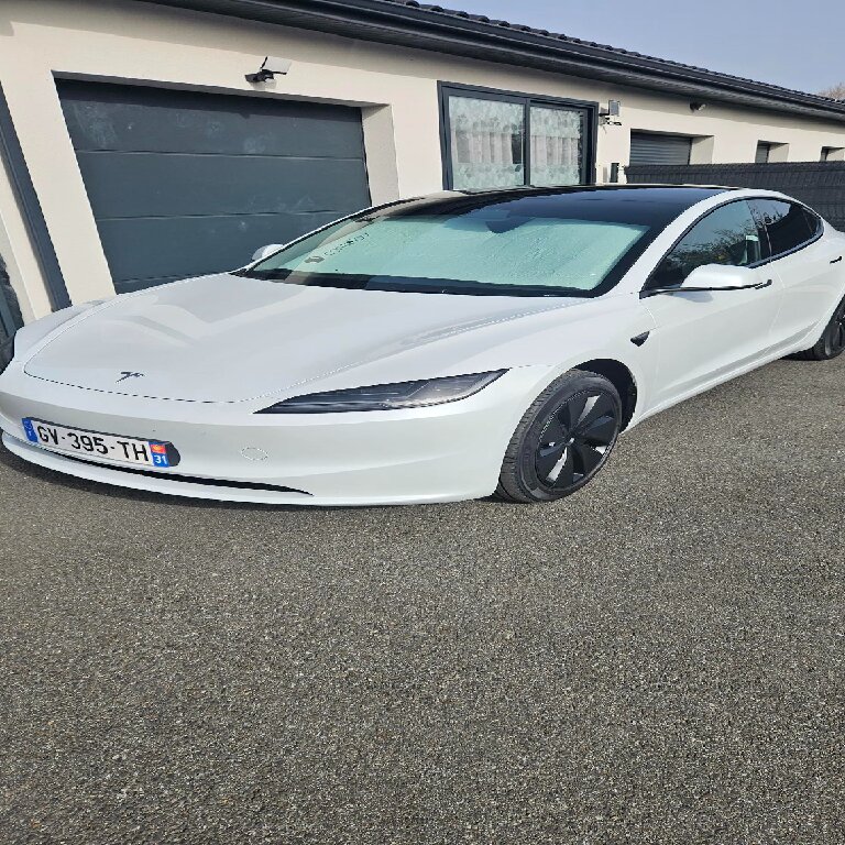 VTC Lescure-d'Albigeois: Tesla