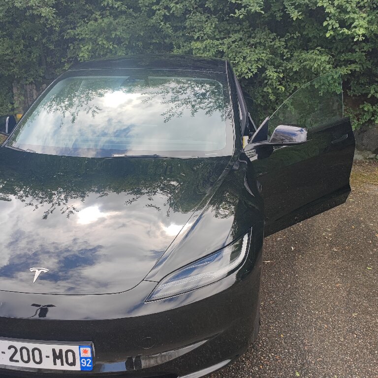 VTC Bron: Tesla