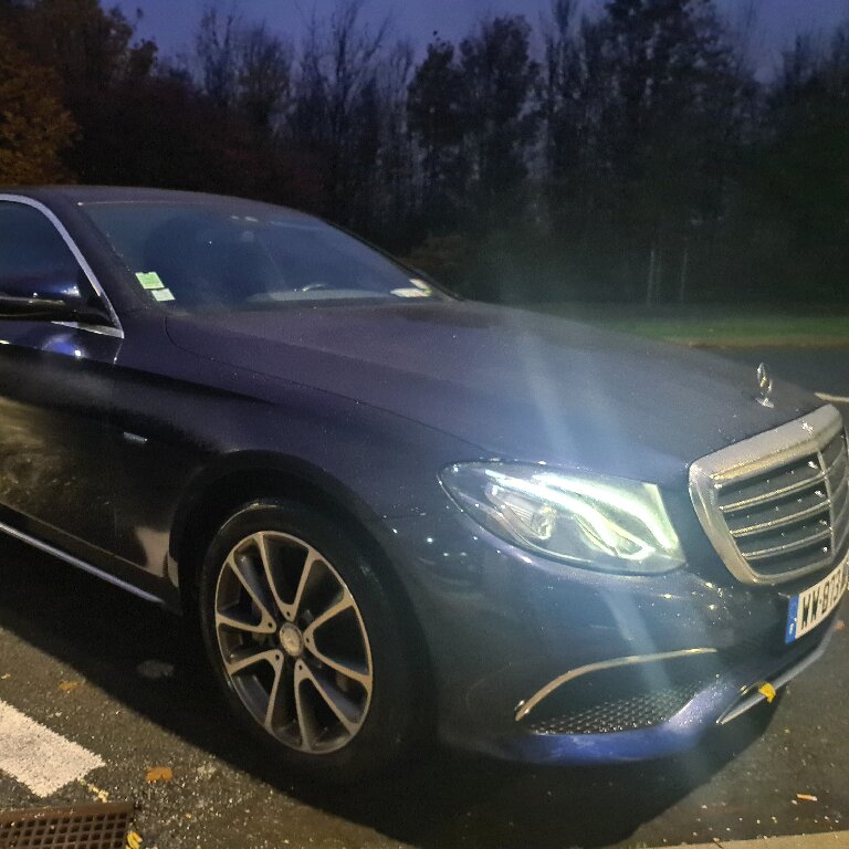 Mietwagen mit Fahrer Le Bourget: Mercedes