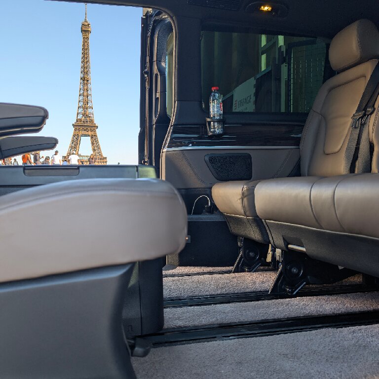 Mietwagen mit Fahrer Le Bourget: Mercedes