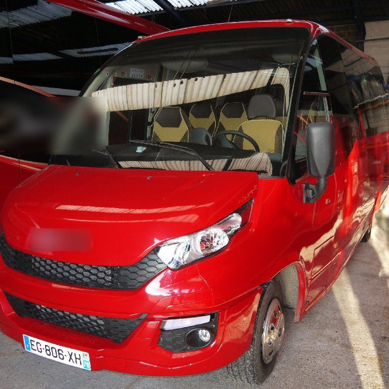 Reisebus Anbieter Rouxmesnil-Bouteilles: Iveco