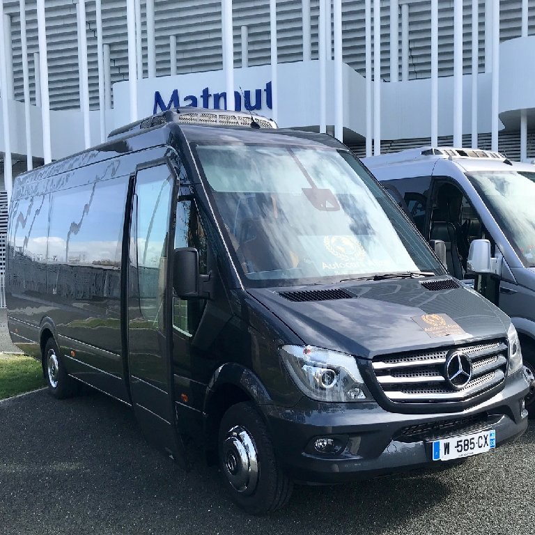 Coach provider Ambarès-et-Lagrave: Mercedes