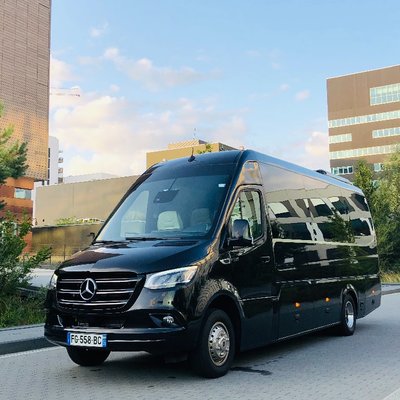 Coach minibus in Rennes
