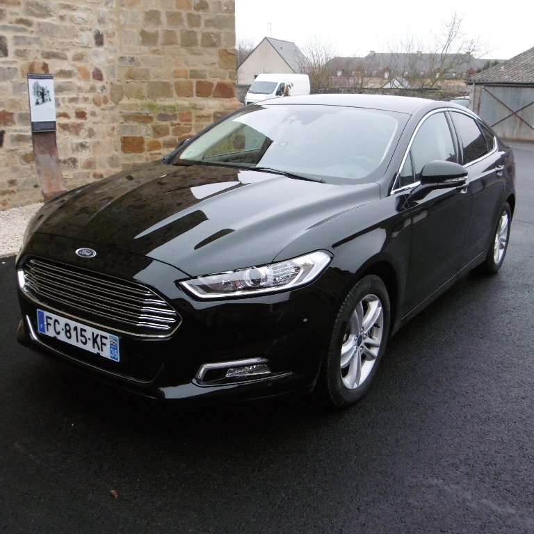 Mietwagen mit Fahrer La Guerche-de-Bretagne: Ford