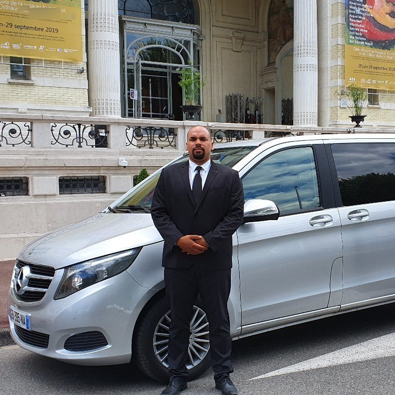 Mietwagen mit Fahrer Évian-les-Bains: Mercedes