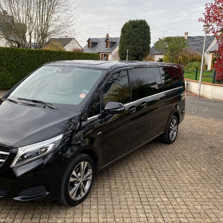 Mietwagen mit Fahrer Blois: Mercedes