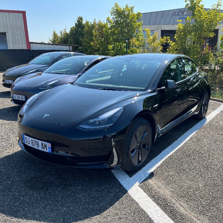 VTC L'Île-Saint-Denis: Tesla
