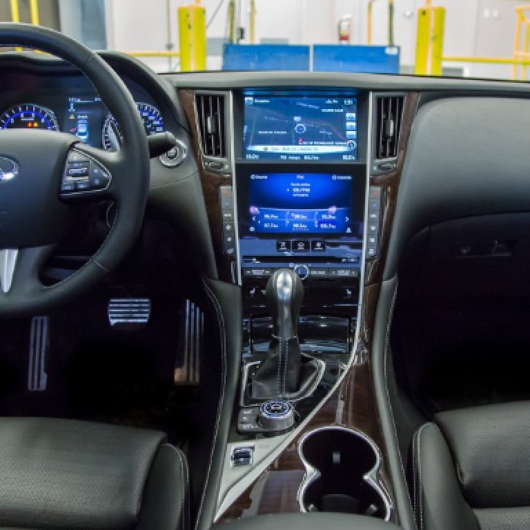 VTC Auriol: Infiniti