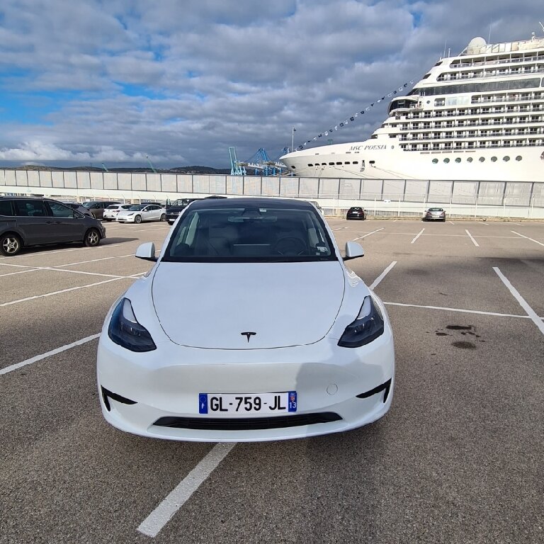 Mietwagen mit Fahrer Marseille: Tesla