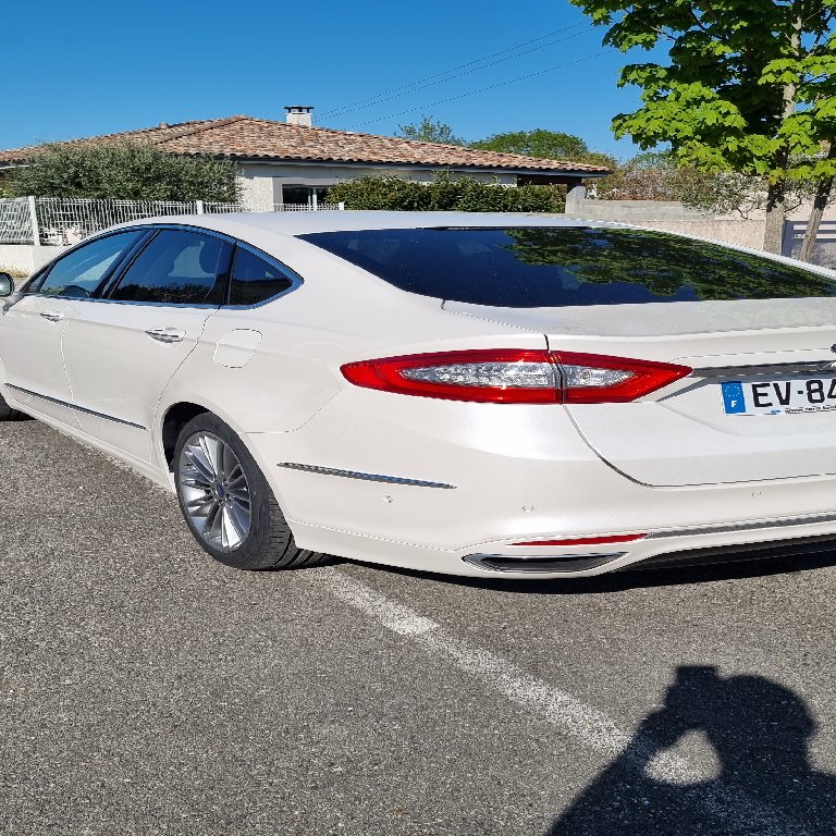 Mietwagen mit Fahrer Eaunes: Ford