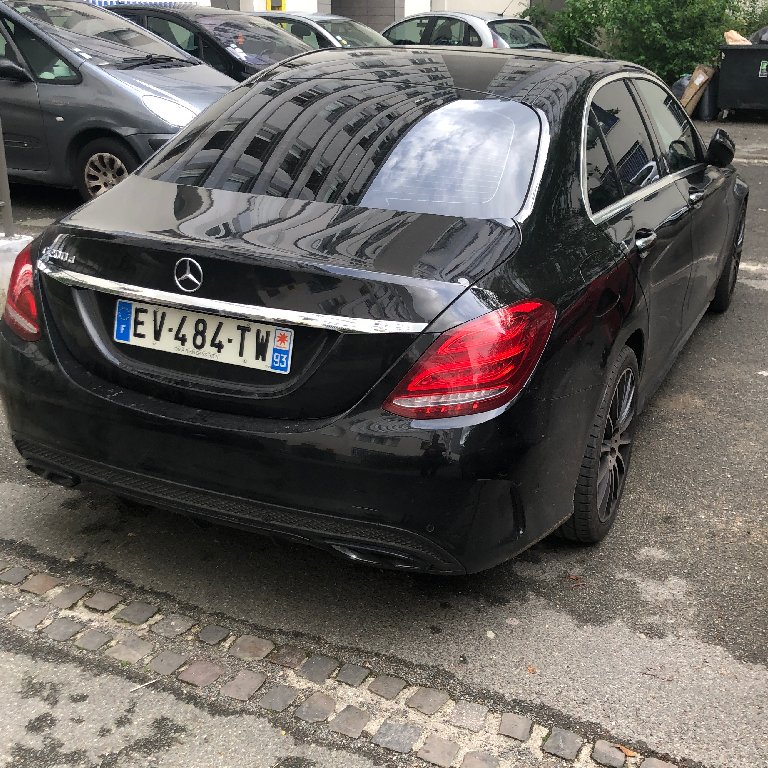 Mietwagen mit Fahrer Saint-Denis: Mercedes