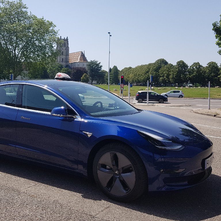 Taxi Dommartin: Tesla