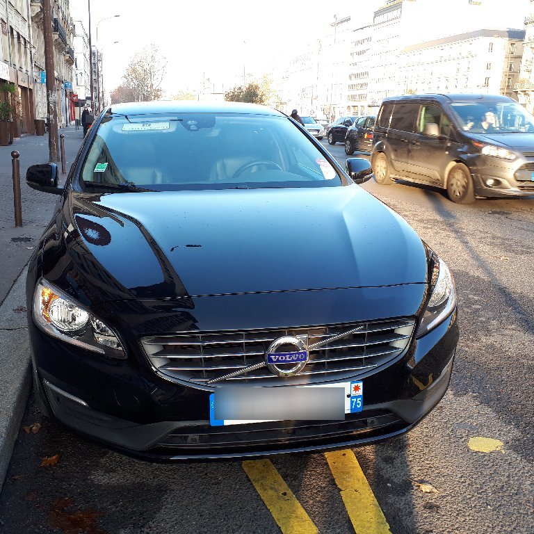 Mietwagen mit Fahrer Romainville: Volvo