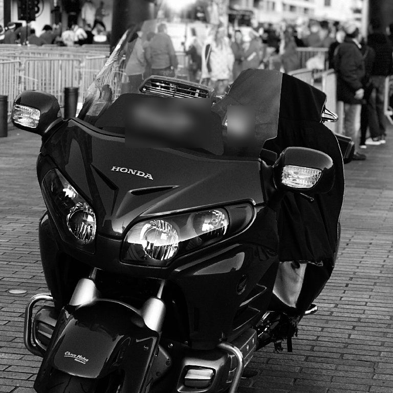Motorrad mit Fahrer Marseille: Honda