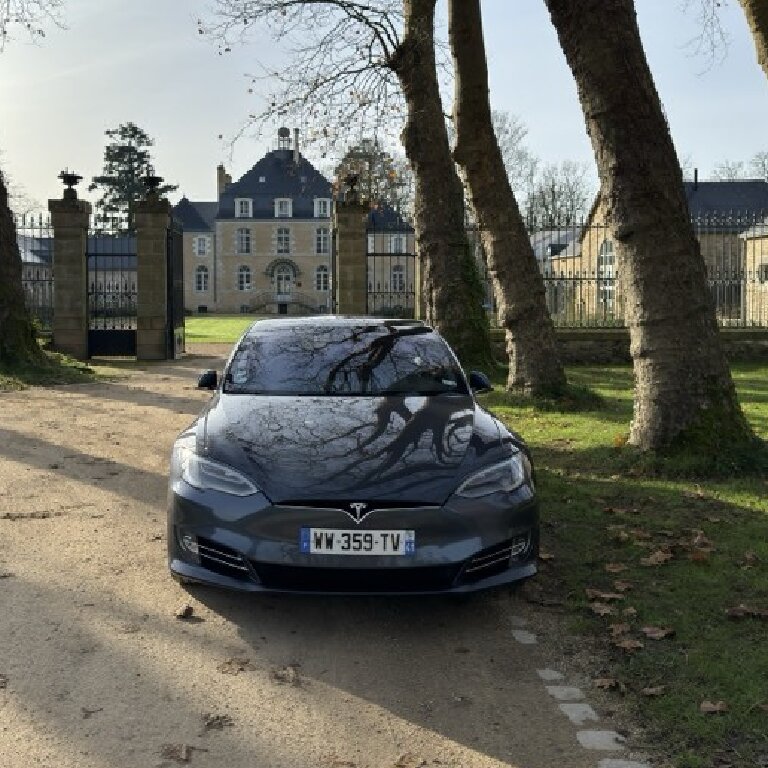 VTC Vannes: Tesla