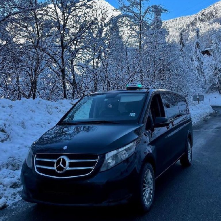 Taxi Val-d'Isère: Mercedes