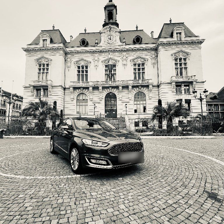 Mietwagen mit Fahrer Tarbes: Ford