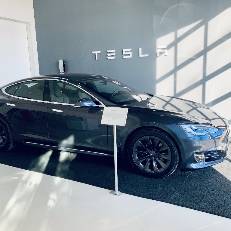 Taxi Bordeaux: Tesla