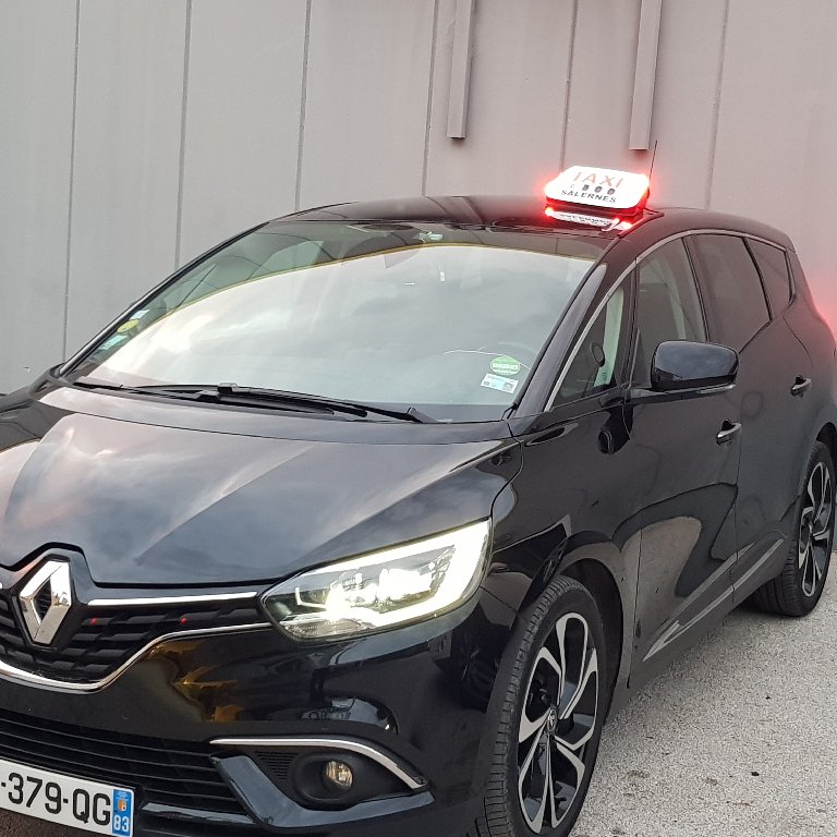 Taxi Salernes: Renault