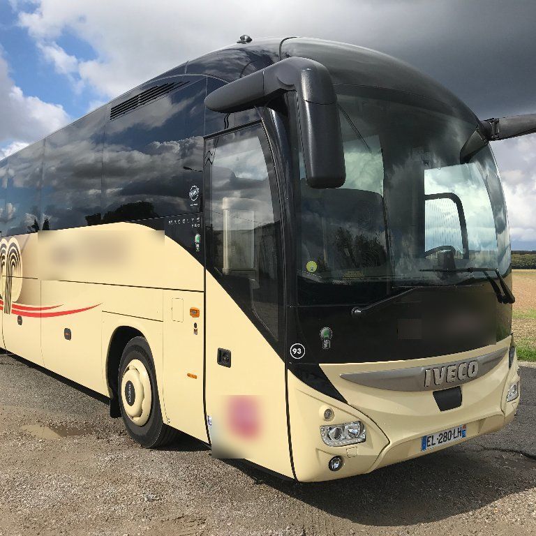 Reisebus Anbieter Le Bosc-Roger-en-Roumois: Iveco