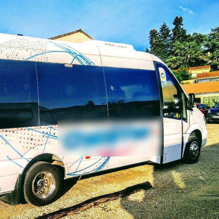 Reisebus Anbieter Saint-Félicien: Mercedes