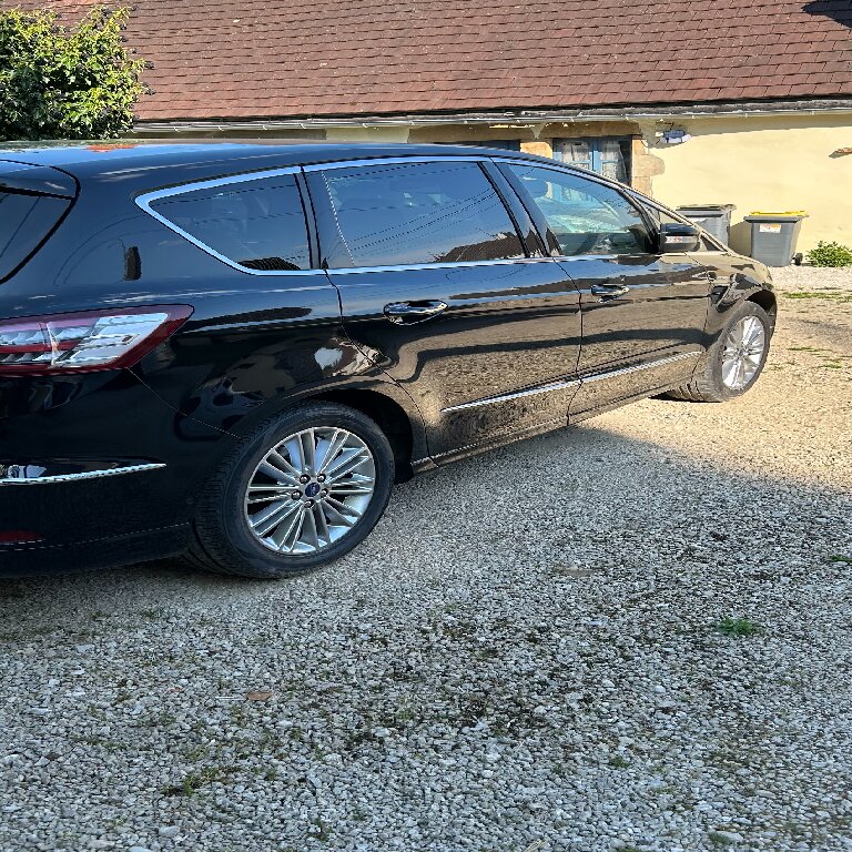 Taxi Semur-en-Auxois: Ford