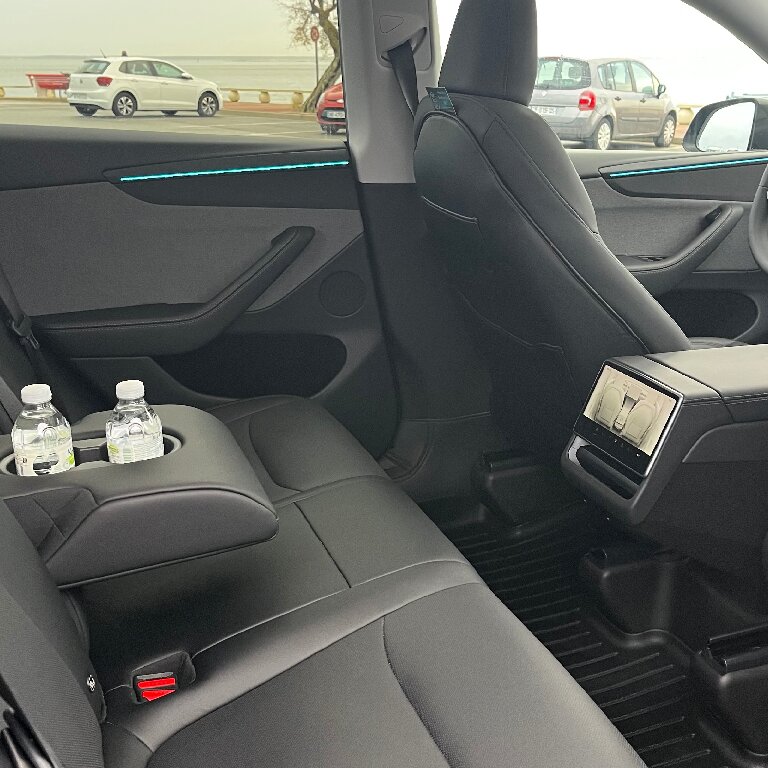 Mietwagen mit Fahrer Mérignac: Tesla