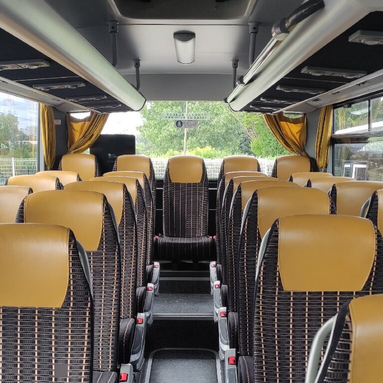 Coach provider Abbeville: Mercedes