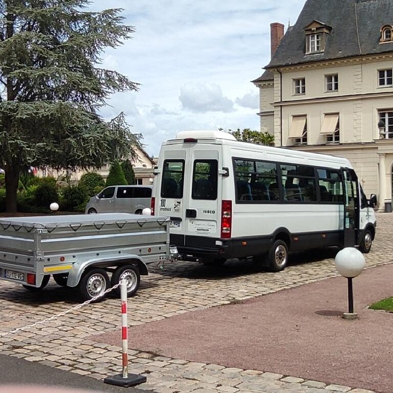 Coach provider Abbeville: Iveco