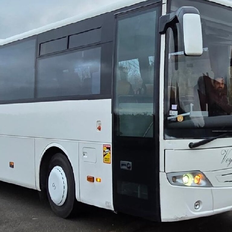 Coach provider Abbeville: Mercedes