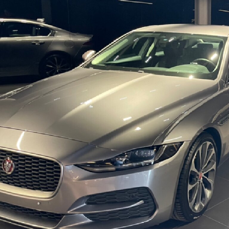 VTC Nîmes: Jaguar