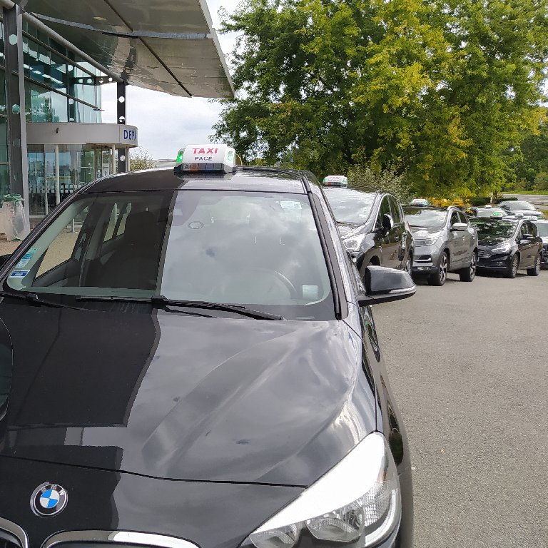 Taxi Pacé: BMW
