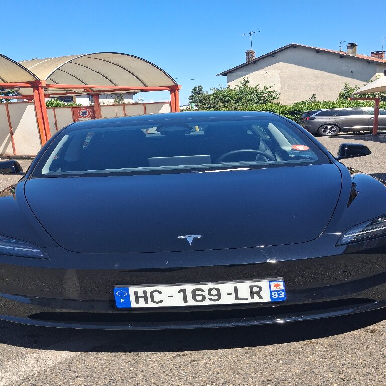 Personenvervoer Bron: Tesla