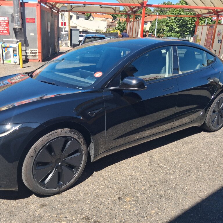 Personenvervoer Bron: Tesla