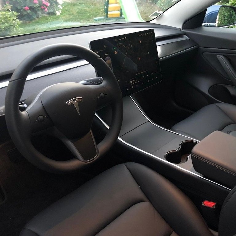 Personenvervoer Saint-Denis: Tesla