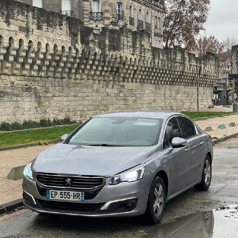 Mietwagen mit Fahrer Avignon: Peugeot