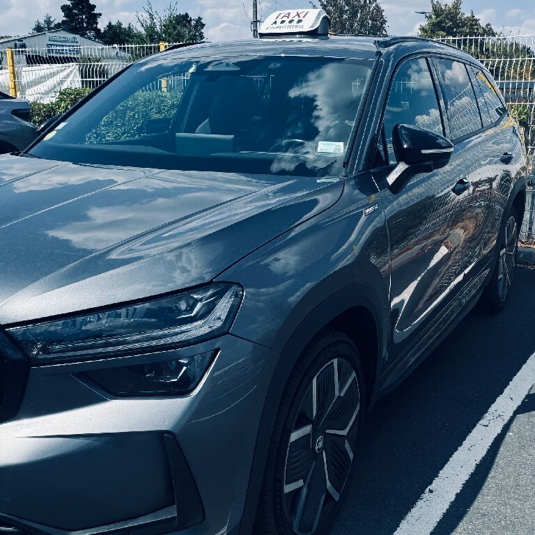 Taxi Saint-Florent-des-Bois: Skoda